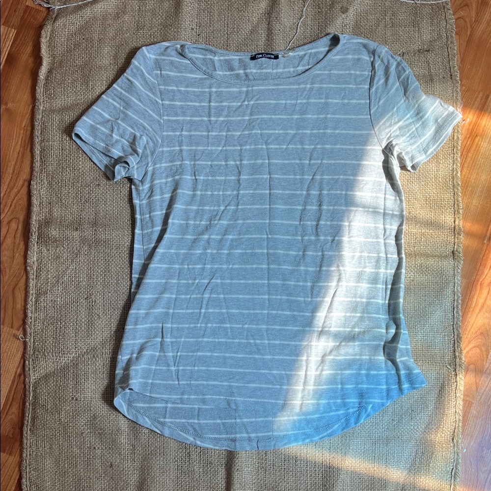 Pink Clover Light Grey & White Striped Short-Sleeve Tee with metal buttons